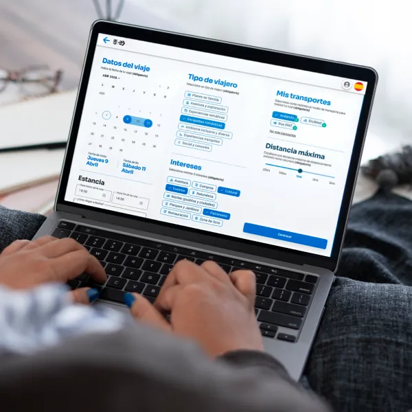 ¿Qué es un asistente turístico IA